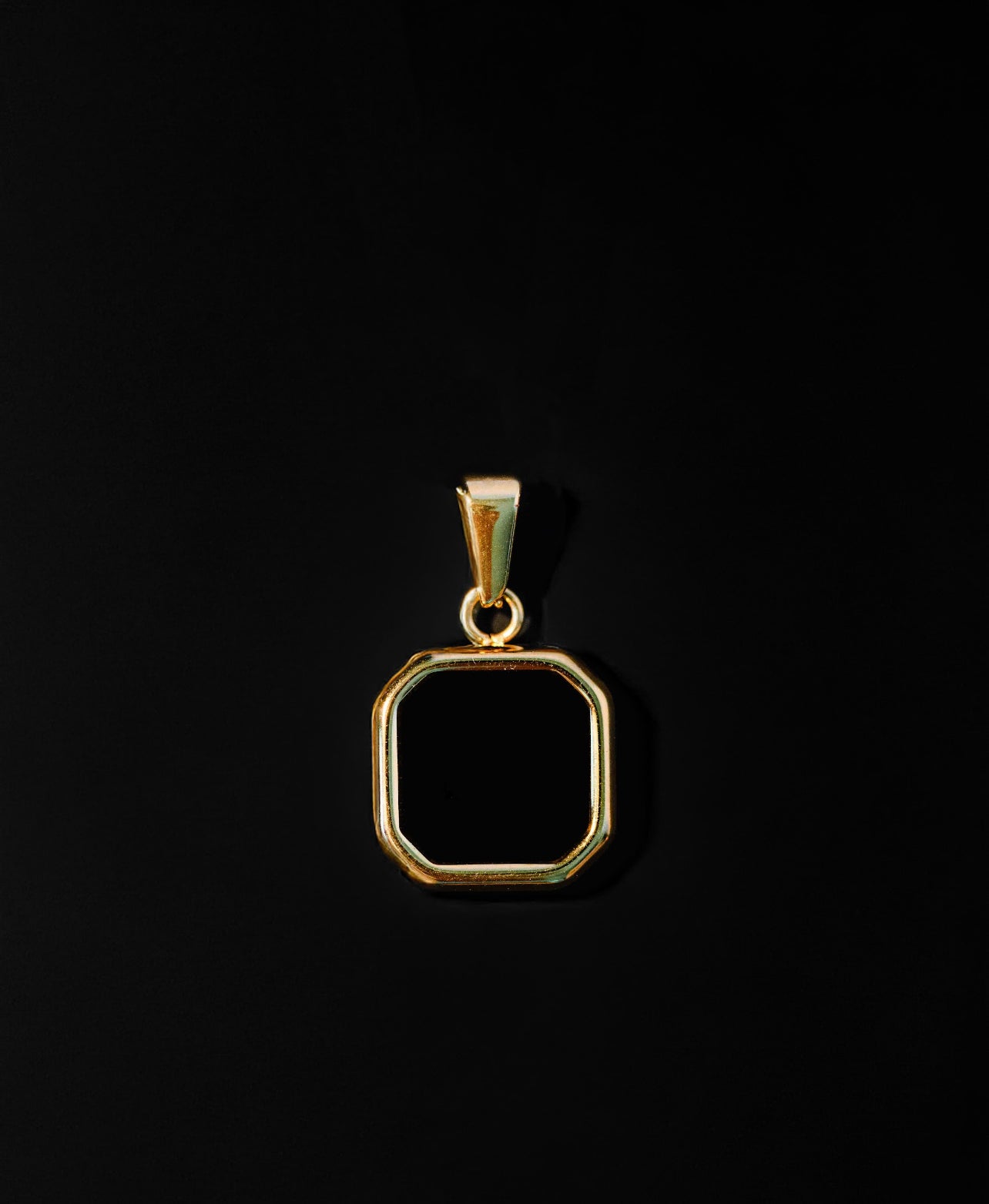 COR Stone Pendant - Black
