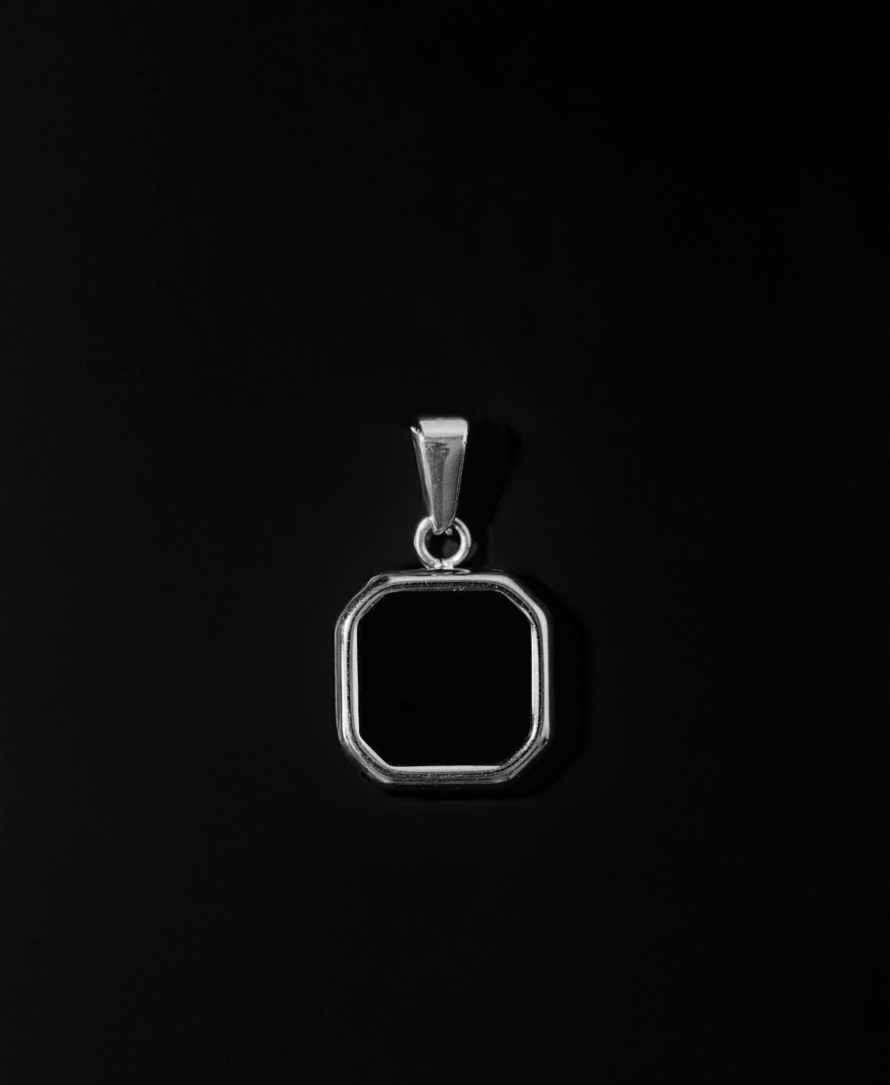 COR Stone Pendant - Black